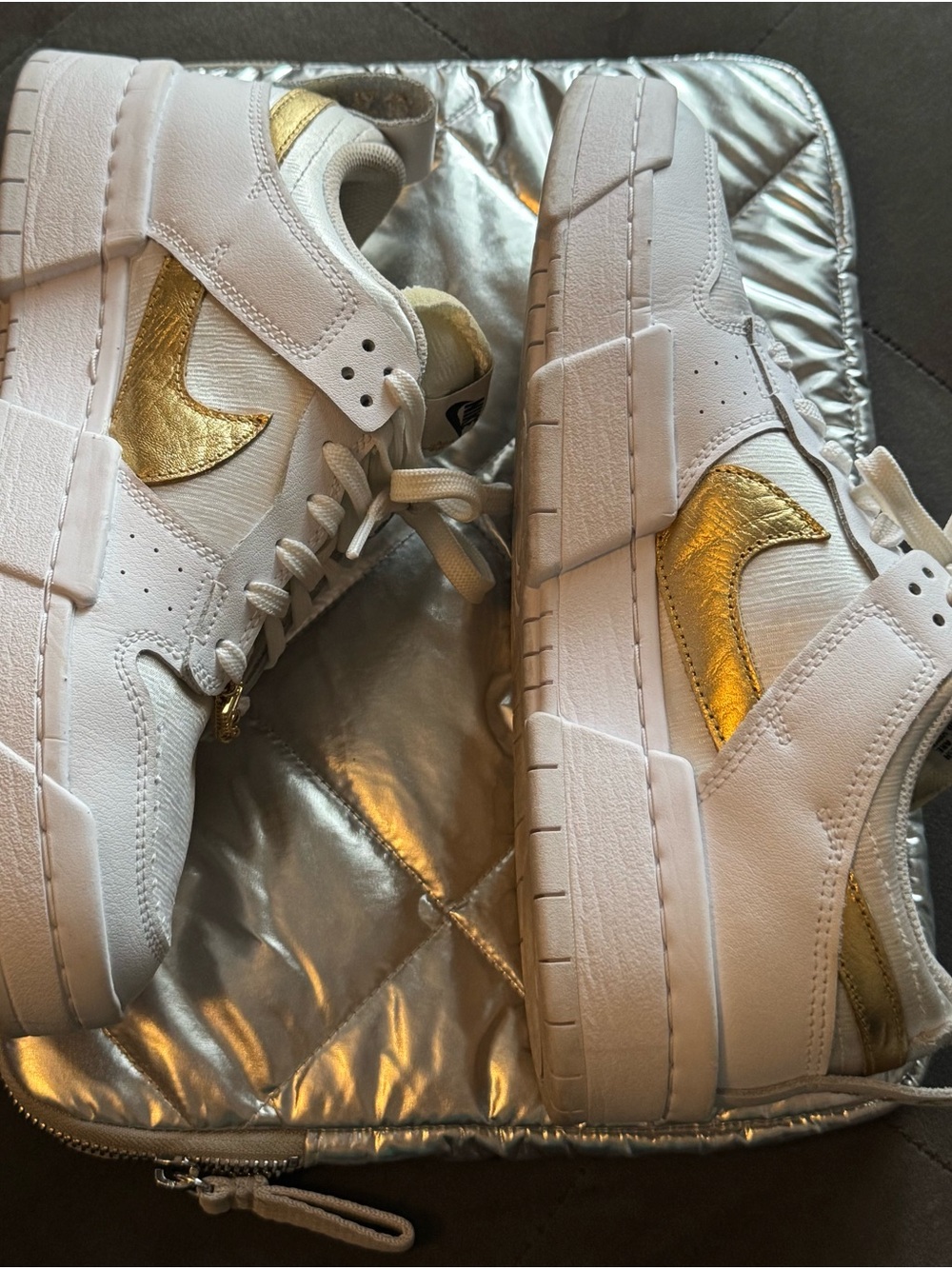 Nike White Leather Low-Top Sneakers with Gold Hardware Women’s 9.5 - Picture 6 of 11